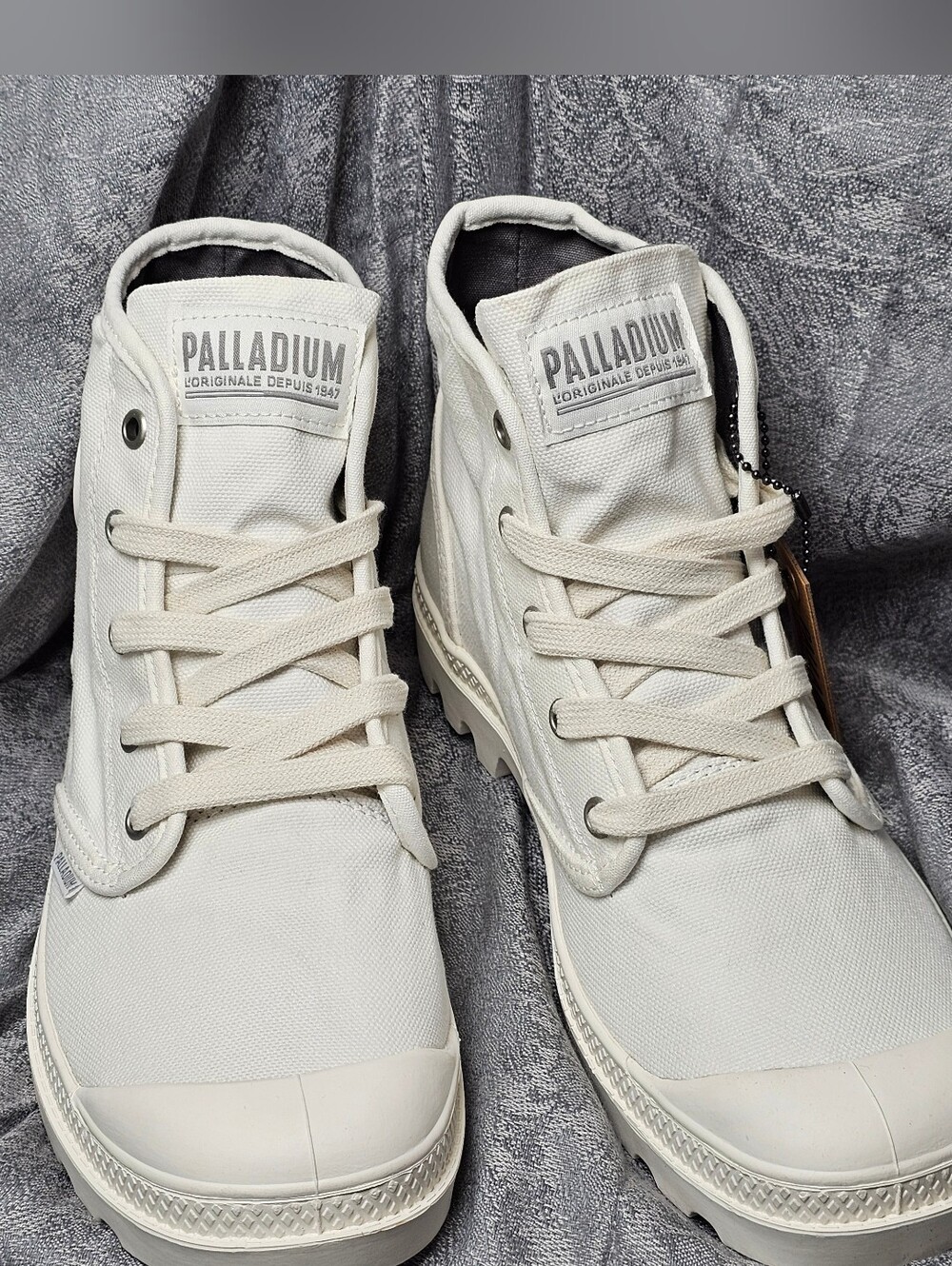 Palladium Pampa Hi Star White Canvas High-Top Sneakers Size 9
